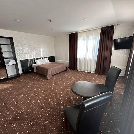 Hotel Merry Club Maliye Khutora Buitenkant foto