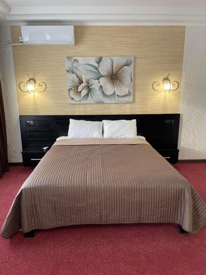 Hotel Merry Club Maliye Khutora Buitenkant foto