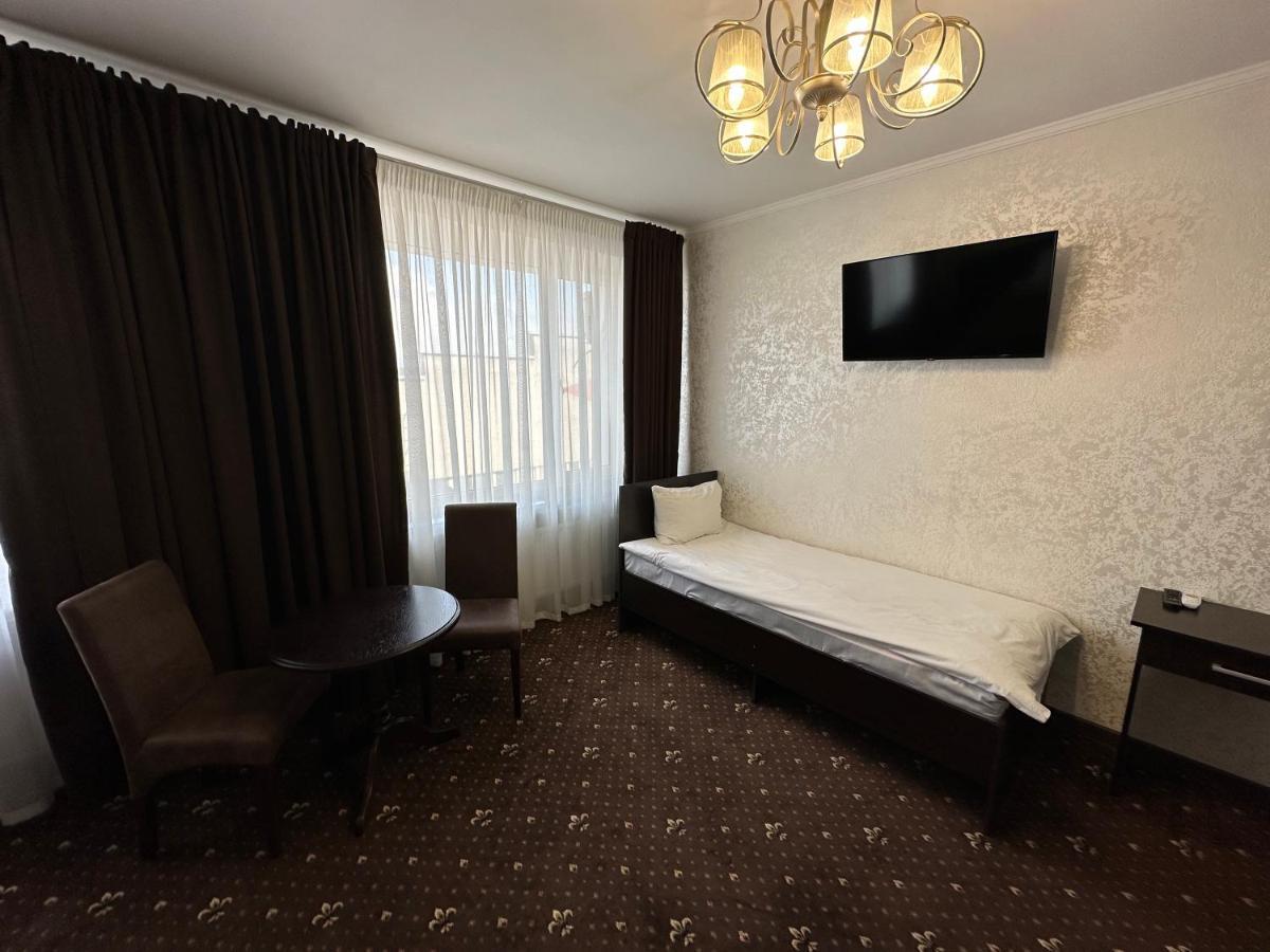 Hotel Merry Club Maliye Khutora Buitenkant foto